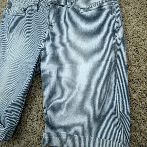 LEVI'S WOMEN'S SHORTS STRIPED BLUE WHITE SIZE 6 COTTON BLEND Stretch White Tab - Picture 7 of 15